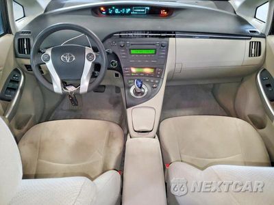 Zdjęcie 8 z 12 samochodu: 2010 TOYOTA PRIUS II VIN:JTDKN3DU1A0133974 - miniatura