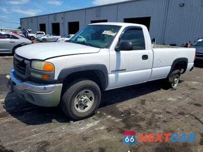 2005 GMC SIERRA C2500 HEAVY DUTY 1GTHC24U05E344800 - główne zdjęcie licytacji z USA - miniatura