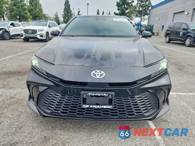 Piąte zdjęcie samochodu w środku: 2025 TOYOTA CAMRY SE VIN:4T1DAACK2SU546968 - miniatura
