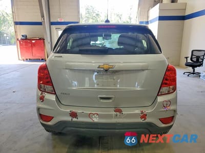 Zdjęcie 6 z 14 samochodu: 2017 CHEVROLET TRAX LS VIN:3GNCJKSB3HL249757 - miniatura