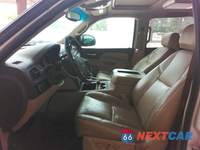 Zdjęcie 7 z 14 samochodu: 2014 GMC YUKON SLT VIN:1GKS1CE07ER100684 - miniatura