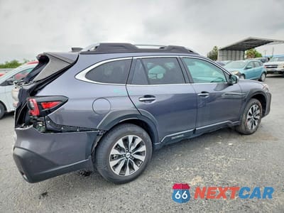 Trzecie zdjęcie samochodu z tyłu: 2023 SUBARU OUTBACK TOURING VIN:4S4BTGPD4P3170948 - miniatura