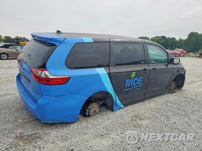Trzecie zdjęcie samochodu z tyłu: 2020 TOYOTA SIENNA L VIN:5TDZZ3DCXLS086440 - miniatura