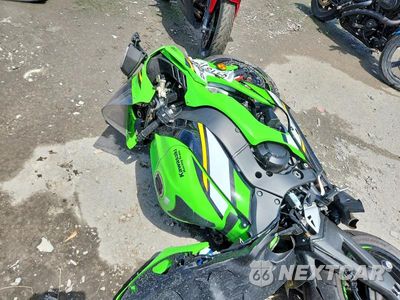 Zdjęcie 6 z 8 samochodu: 2025 KAWASAKI ZX1002 L VIN:JKBZXVL10SA019610 - miniatura