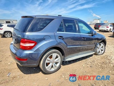 Trzecie zdjęcie samochodu z tyłu: 2011 MERCEDES-BENZ ML 350 4MATIC VIN:4JGBB8GB4BA730902 - miniatura