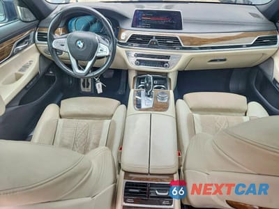 Zdjęcie 8 z 12 samochodu: 2016 BMW 750 XI VIN:WBA7F2C52GG417229 - miniatura