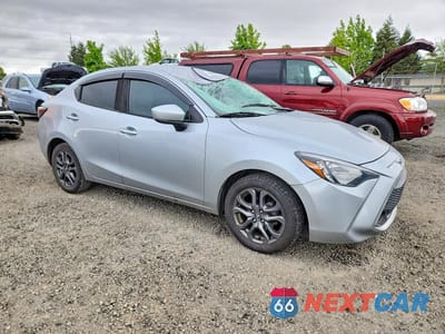 Czwarte zdjęcie samochodu z boku: 2019 TOYOTA YARIS LE VIN:3MYDLBYV2KY517539 - miniatura