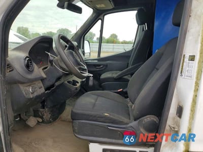 Zdjęcie 7 z 13 samochodu: 2019 MERCEDES-BENZ SPRINTER 2500 VIN:WD3PF1CD4KP055377 - miniatura