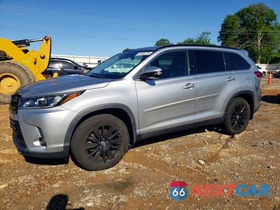 2019 TOYOTA HIGHLANDER SE 5TDJZRFH3KS567220 - główne zdjęcie licytacji z USA - miniatura