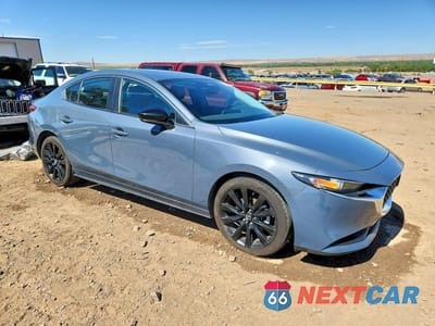 Czwarte zdjęcie samochodu z boku: 2024 MAZDA 3 PREFERRED VIN:3MZBPBCM8RM402483 - miniatura