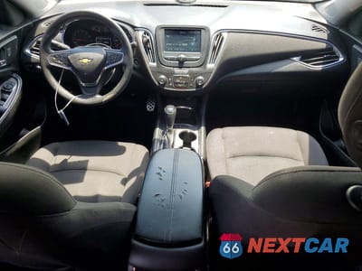 Zdjęcie 8 z 12 samochodu: 2017 CHEVROLET MALIBU LT VIN:1G1ZE5ST2HF185831 - miniatura