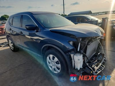 Czwarte zdjęcie samochodu z boku: 2016 NISSAN ROGUE S VIN:5N1AT2MT3GC855386 - miniatura