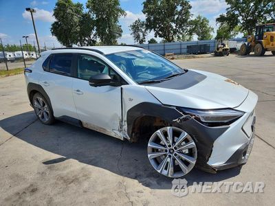 Czwarte zdjęcie samochodu z boku: 2023 SUBARU SOLTERRA PREMIUM VIN:JTMABABA6PA017626 - miniatura