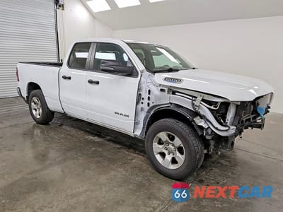 Czwarte zdjęcie samochodu z boku: 2024 RAM 1500 BIG HORN VIN:1C6RREBG0RN140271 - miniatura