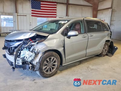 2021 TOYOTA SIENNA LE 5TDKRKEC9MS067003 - główne zdjęcie licytacji z USA - miniatura