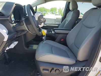 Zdjęcie 7 z 13 samochodu: 2026 TOYOTA SIENNA XLE 8-PASSENGER VIN:5TDYRKECXTS316613 - miniatura