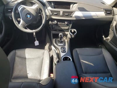Zdjęcie 8 z 12 samochodu: 2015 BMW X1 XDRIVE28I VIN:WBAVL1C54FVY37207 - miniatura
