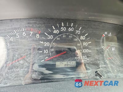 Zdjęcie 9 z 12 samochodu: 2005 TOYOTA COROLLA VIN:2T1BR30E75C384450 - miniatura