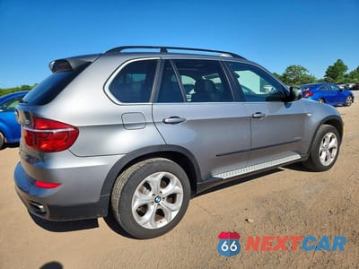 Trzecie zdjęcie samochodu z tyłu: 2012 BMW X5 XDRIVE50I VIN:5UXZV8C55CL424435 - miniatura