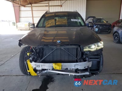 Piąte zdjęcie samochodu w środku: 2021 BMW X7 XDRIVE40I VIN:5UXCW2C01M9E73475 - miniatura