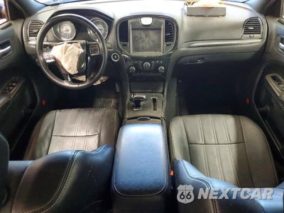 Zdjęcie 8 z 12 samochodu: 2014 CHRYSLER 300 S VIN:2C3CCABG3EH340044 - miniatura