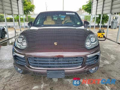 Piąte zdjęcie samochodu w środku: 2016 PORSCHE CAYENNE VIN:WP1AA2A23GLA10638 - miniatura