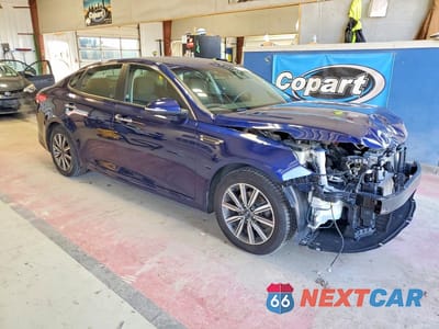 Czwarte zdjęcie samochodu z boku: 2019 KIA OPTIMA LX VIN:5XXGT4L37KG357177 - miniatura