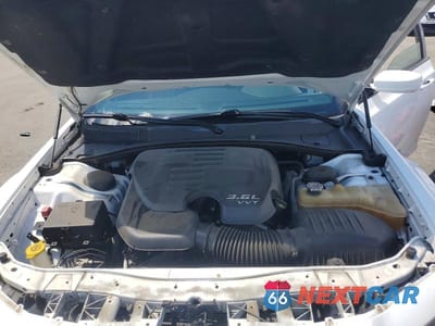 Zdjęcie 11 z 13 samochodu: 2019 CHRYSLER 300 S VIN:2C3CCABG4KH697888 - miniatura