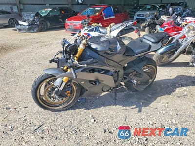 Trzecie zdjęcie samochodu z tyłu: 2014 YAMAHA YZFR6 VIN:JYARJ16E8EA031653 - miniatura