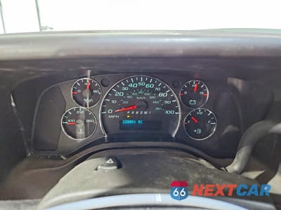 Zdjęcie 9 z 13 samochodu: 2015 CHEVROLET EXPRESS G2500 VIN:1GCWGFCFXF1167607 - miniatura