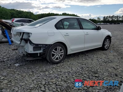Trzecie zdjęcie samochodu z tyłu: 2018 VOLKSWAGEN JETTA S VIN:3VW2B7AJ7JM252097 - miniatura