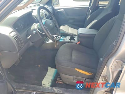 Zdjęcie 7 z 13 samochodu: 2004 JEEP GRAND CHEROKEE LAREDO VIN:1J4GW48S74C248190 - miniatura