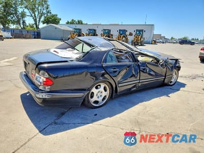 Trzecie zdjęcie samochodu z tyłu: 2002 MERCEDES-BENZ E 430 VIN:WDBJF70J72B485506 - miniatura