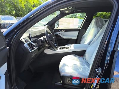 Zdjęcie 7 z 15 samochodu: 2026 BMW X5 XDRIVE50E VIN:5UX43EU0XT9407726 - miniatura