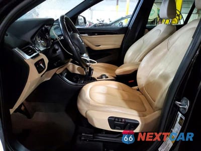 Zdjęcie 7 z 12 samochodu: 2017 BMW X1 SDRIVE28I VIN:WBXHU7C31H5H36844 - miniatura