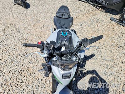 Piąte zdjęcie samochodu w środku: 2025 YAMAHA MT09 VIN:JYARN94E4SA002328 - miniatura