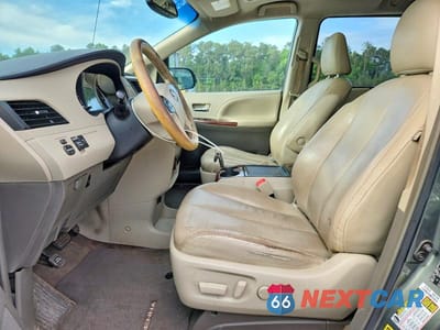 Zdjęcie 7 z 13 samochodu: 2014 TOYOTA SIENNA XLE 8-PASSENGER VIN:5TDYK3DC4ES524078 - miniatura