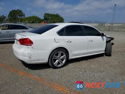 Trzecie zdjęcie samochodu z tyłu: 2014 VOLKSWAGEN PASSAT SE VIN:1VWBT7A34EC089544 - miniatura