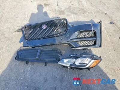 Zdjęcie 13 z 14 samochodu: 2020 JAGUAR F-PACE PREMIUM VIN:SADCJ2FX1LA630798 - miniatura