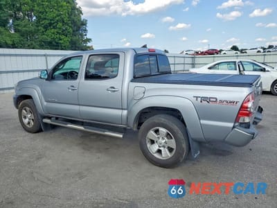 Drugie zdjęcie samochodu z przodu: 2015 TOYOTA TACOMA V6 VIN:3TMLU4EN7FM178586 - miniatura