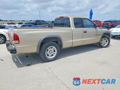 Trzecie zdjęcie samochodu z tyłu: 2002 DODGE DAKOTA BASE VIN:1B7GL12X02S718483 - miniatura