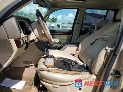 Zdjęcie 7 z 13 samochodu: 2004 LINCOLN AVIATOR VIN:5LMEU88H44ZJ53137 - miniatura