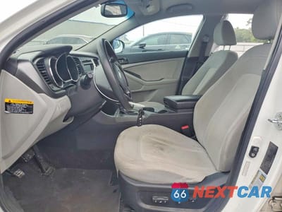 Zdjęcie 7 z 12 samochodu: 2011 KIA OPTIMA LX VIN:KNAGM4A76B5084513 - miniatura