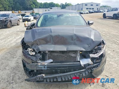 Piąte zdjęcie samochodu w środku: 2020 FORD FUSION S VIN:3FA6P0G72LR238399 - miniatura