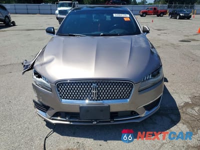 Piąte zdjęcie samochodu w środku: 2018 LINCOLN MKZ HYBRID SELECT VIN:3LN6L5LU3JR622523 - miniatura