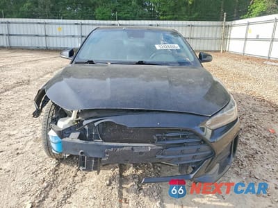 Piąte zdjęcie samochodu w środku: 2020 HYUNDAI VELOSTER 2.0L VIN:KMHTG6AF0LU022684 - miniatura