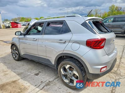 Drugie zdjęcie samochodu z przodu: 2024 HYUNDAI VENUE SEL VIN:KMHRC8A32RU309492 - miniatura