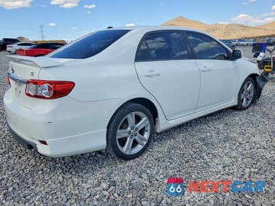 Trzecie zdjęcie samochodu z tyłu: 2013 TOYOTA COROLLA S VIN:5YFBU4EE2DP191232 - miniatura