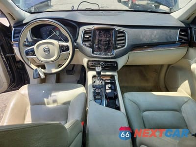 Zdjęcie 8 z 13 samochodu: 2016 VOLVO XC90 T6 VIN:YV4A22PK0G1021711 - miniatura