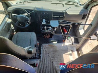 Zdjęcie 8 z 13 samochodu: 2006 CHEV EXPRESS G3500 VIN:1GBHG31V261257162 - miniatura